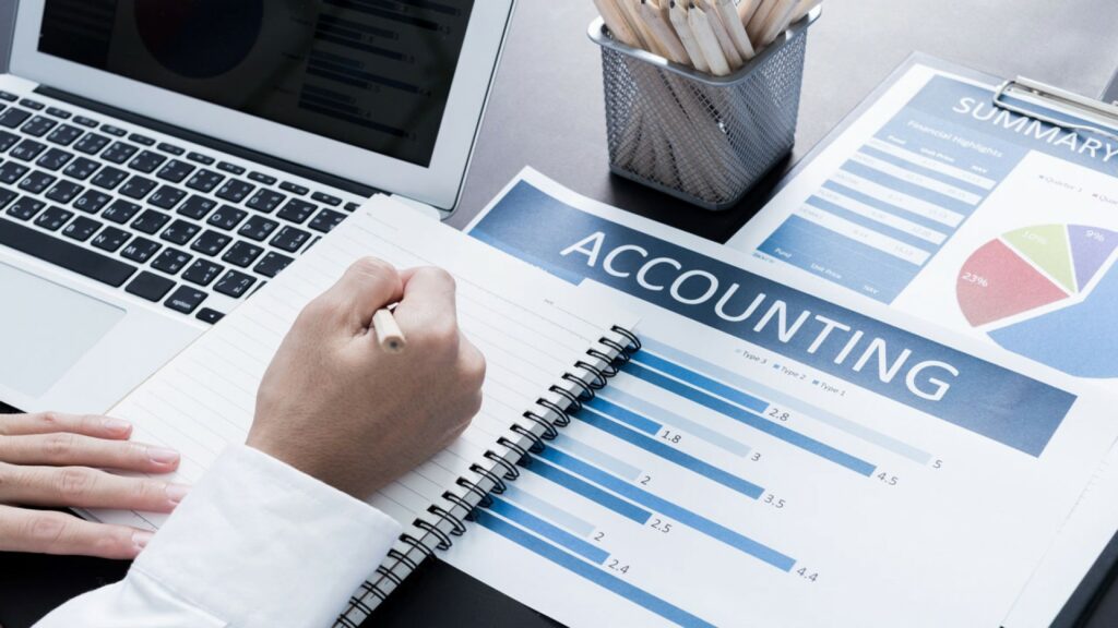 Khóa học kế toán trưởng ACAC Academy có ưu điểm gì?